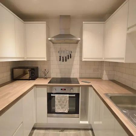 公寓 Spacious 2 Bed Flat With Parking In Bedminster 布里斯托
